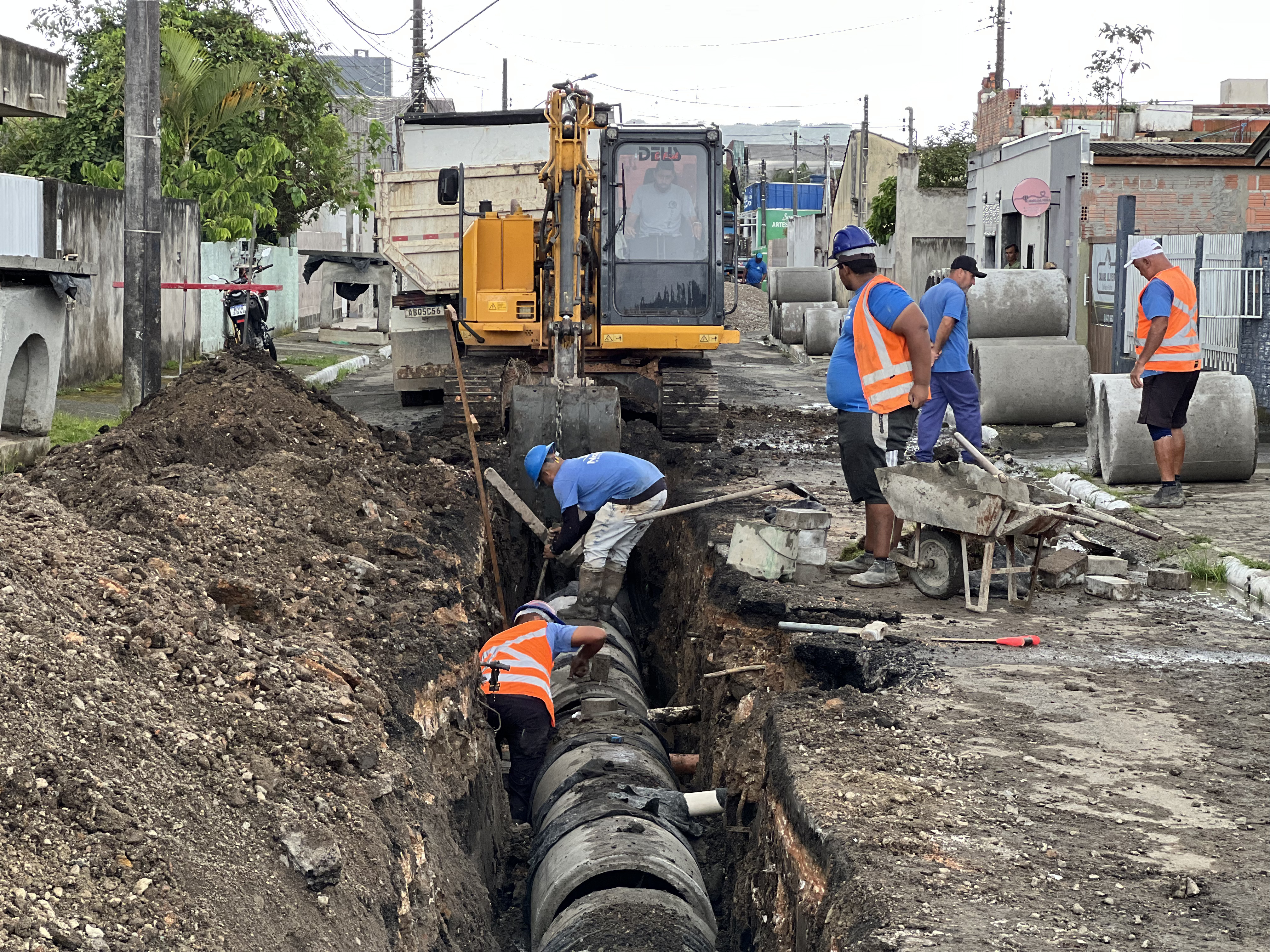 Secretaria de Obras implanta nova drenagem pluvial no bairro Cidade Nova