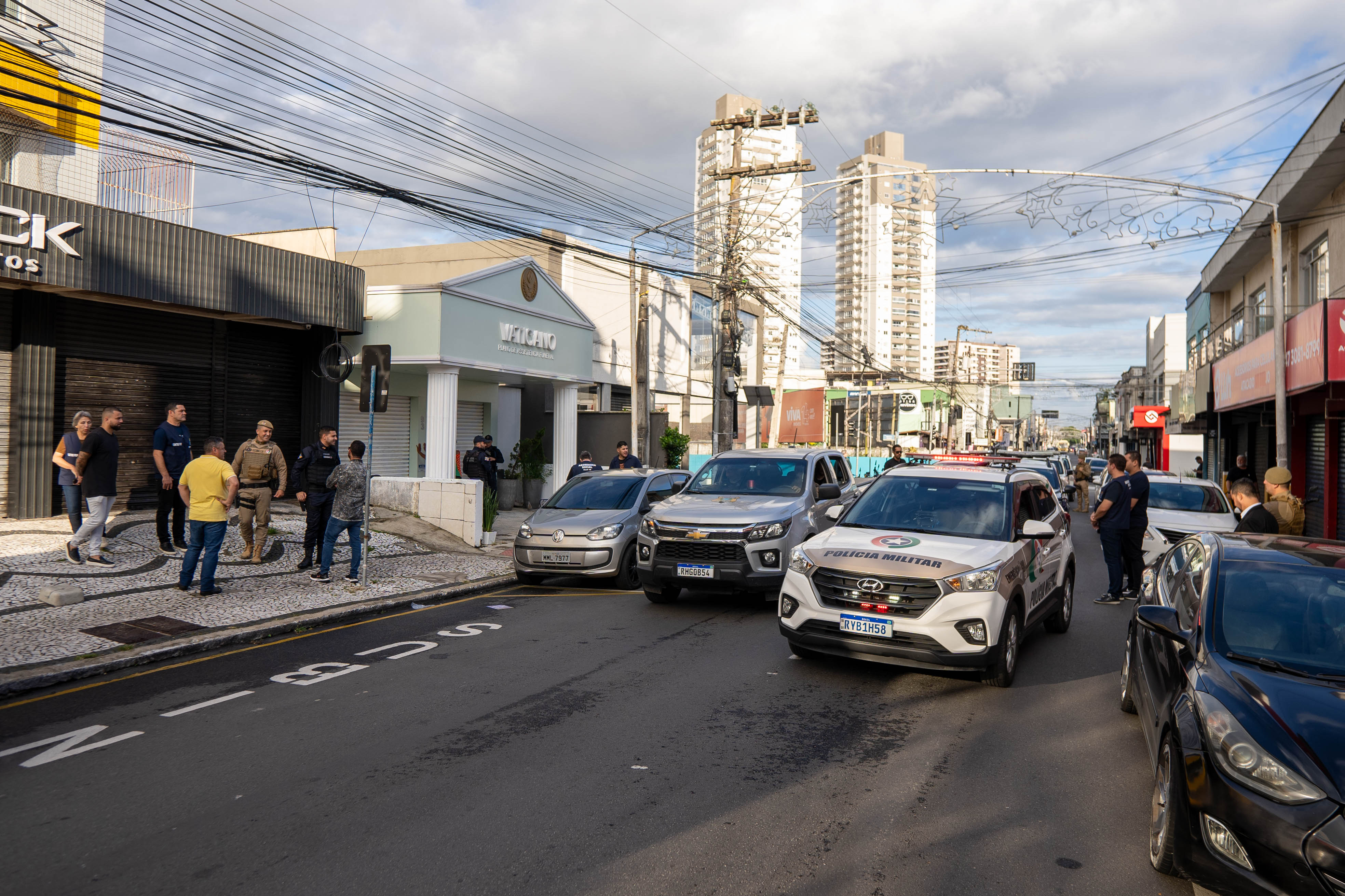 Operação Recomeço: uma arma de fogo falsa e facas foram abordadas com uma pessoa em situação de rua