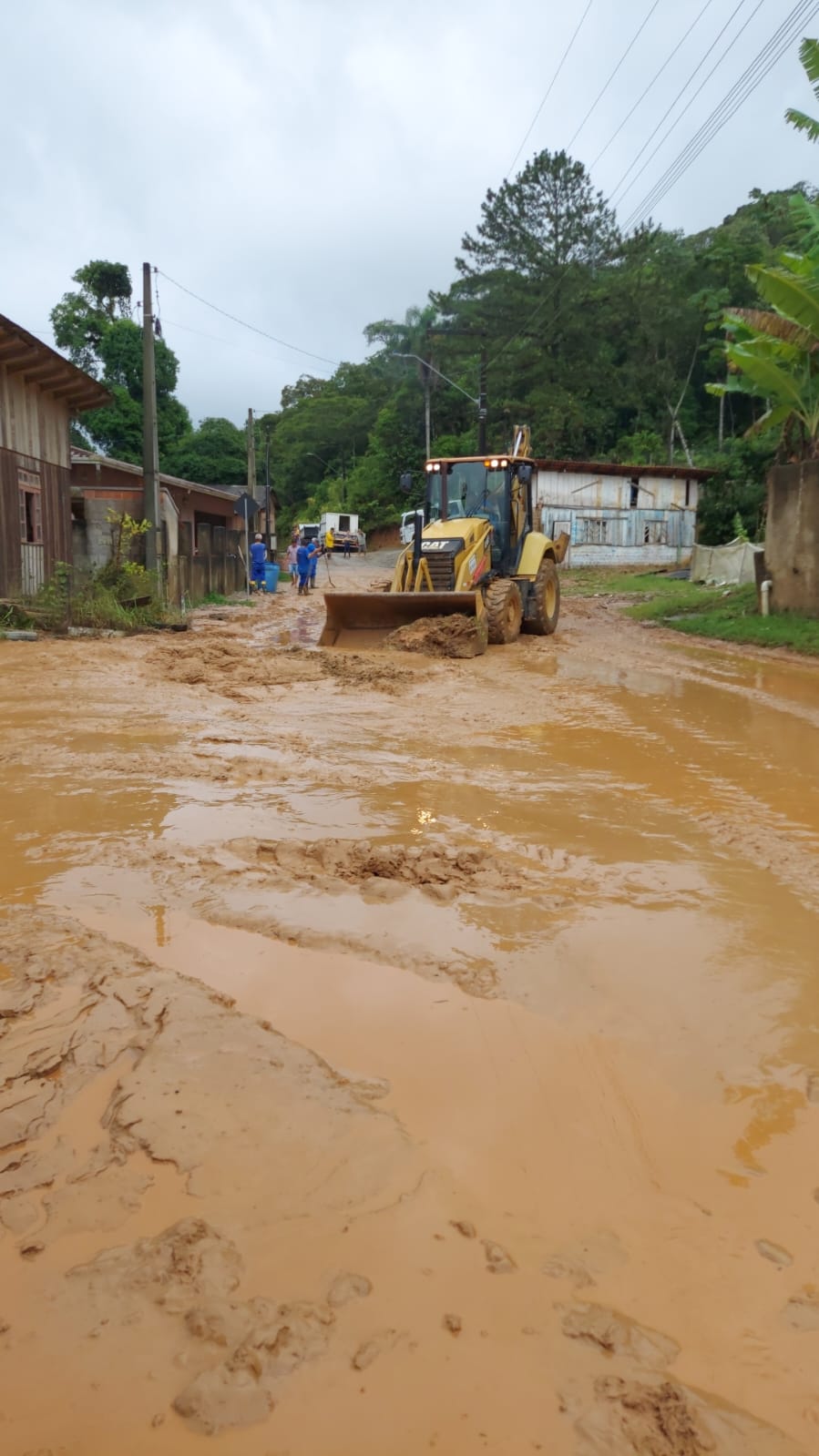 Secretaria de Agricultura intensifica ações para minimizar impactos de enchentes e deslizamentos em localidades do Município