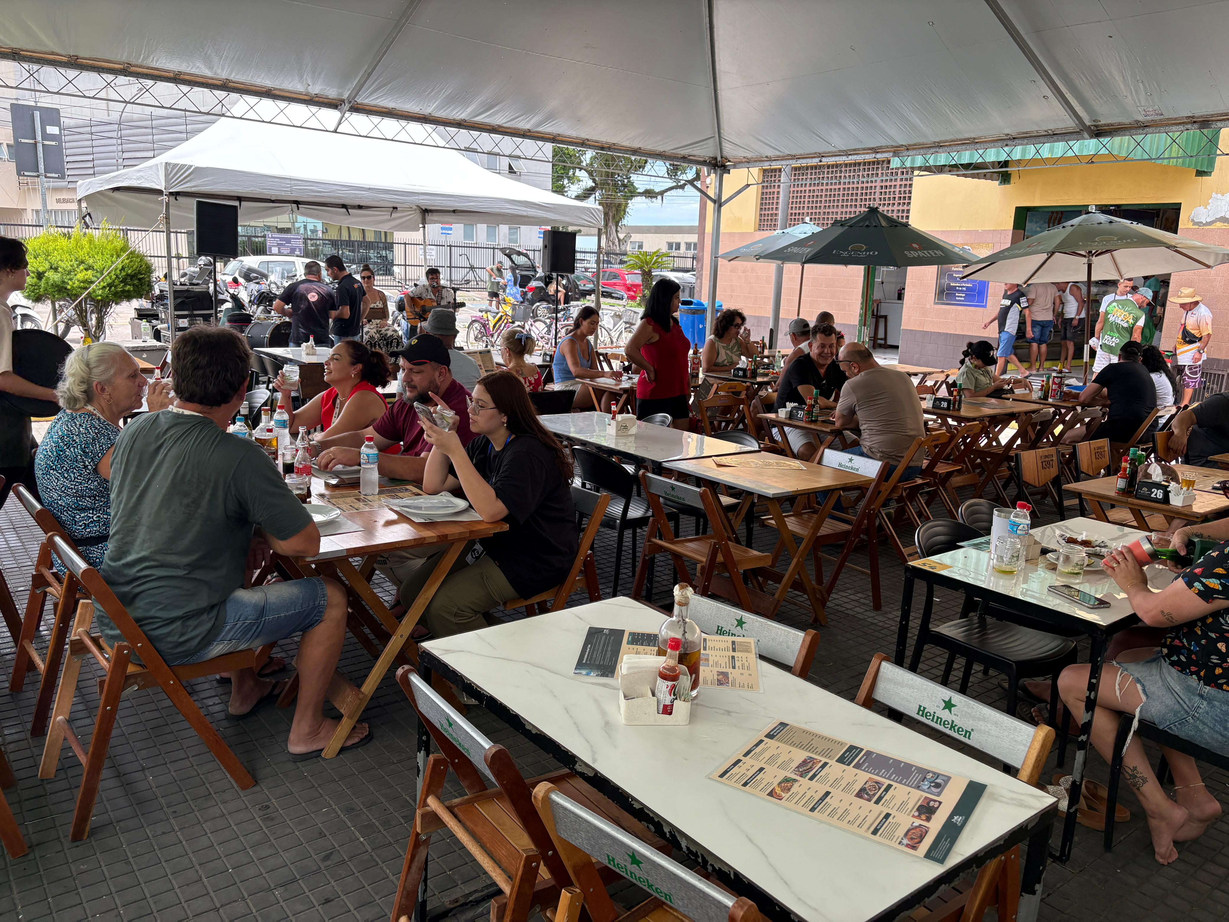 Nova programação musical e cultural agita Mercado Público de Itajaí