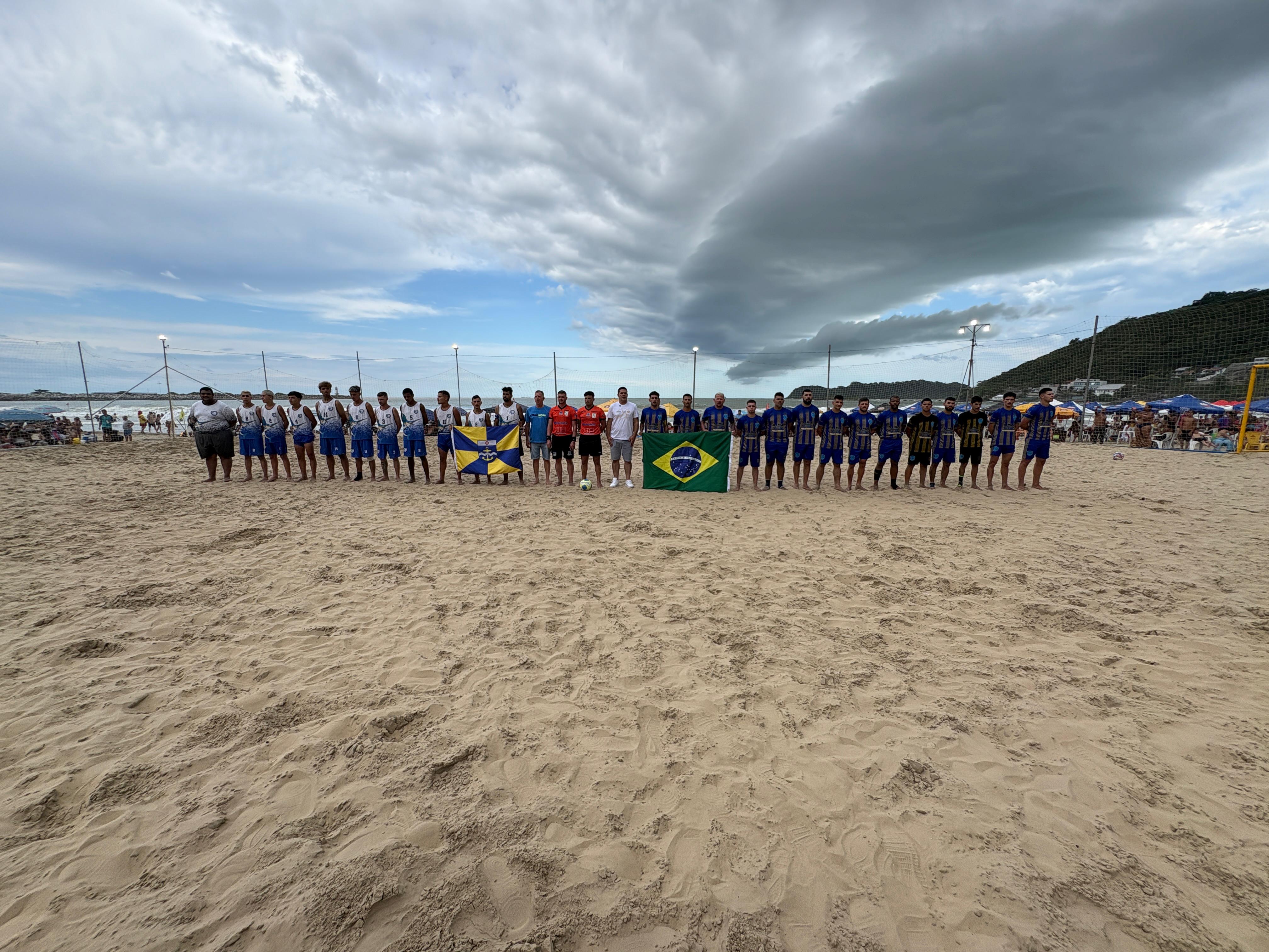 Cinco confrontos marcam início do Beach Soccer 2025 em Itajaí